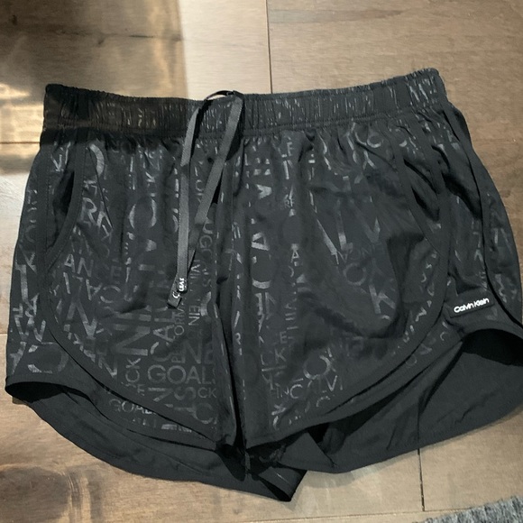 Calvin Klein Shorts - Picture 2 of 2